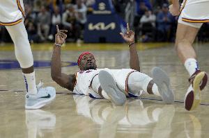 体育直播-勇士先发：库追巴+穆迪+波杰姆！这套先发12战全胜没输过！