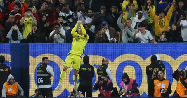 体育直播-老而弥坚！30岁-40岁C罗比20岁-30岁C罗多进20球！