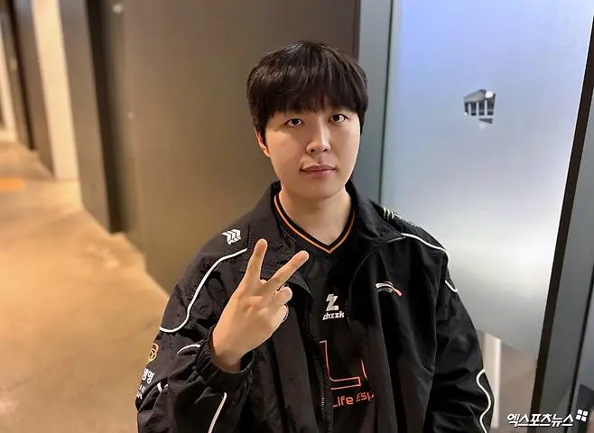 九游体育官方-Kanavi：反野成功就绝对有利我很喜欢，前期指挥我主导较多